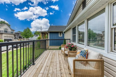 6 Rembe Avenue • Hamilton, ON photo 4