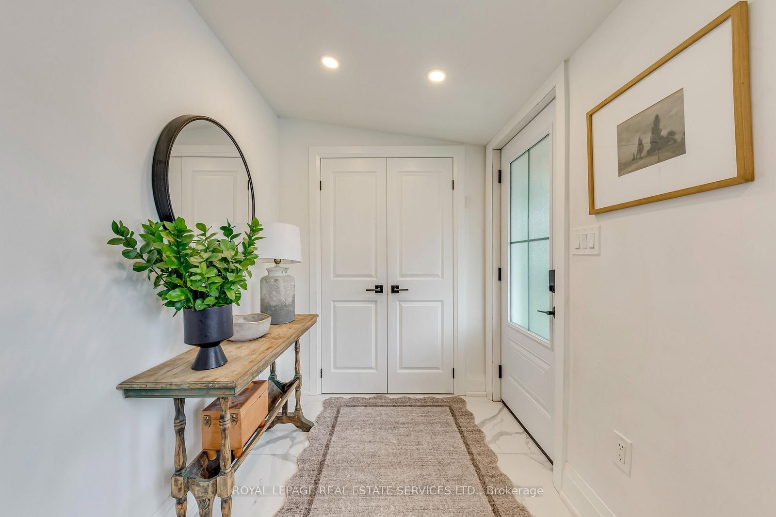 6 Rembe Avenue • Hamilton, ON photo 5