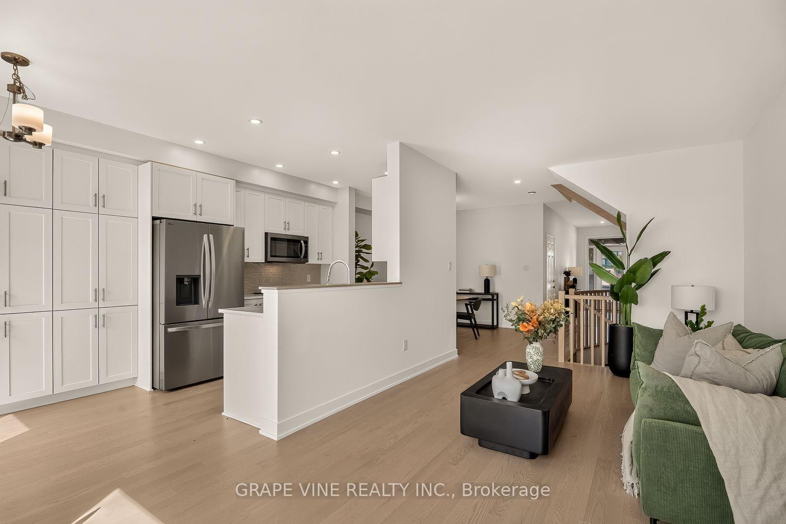 451 Haresfield Court • Ottawa, ON photo 14