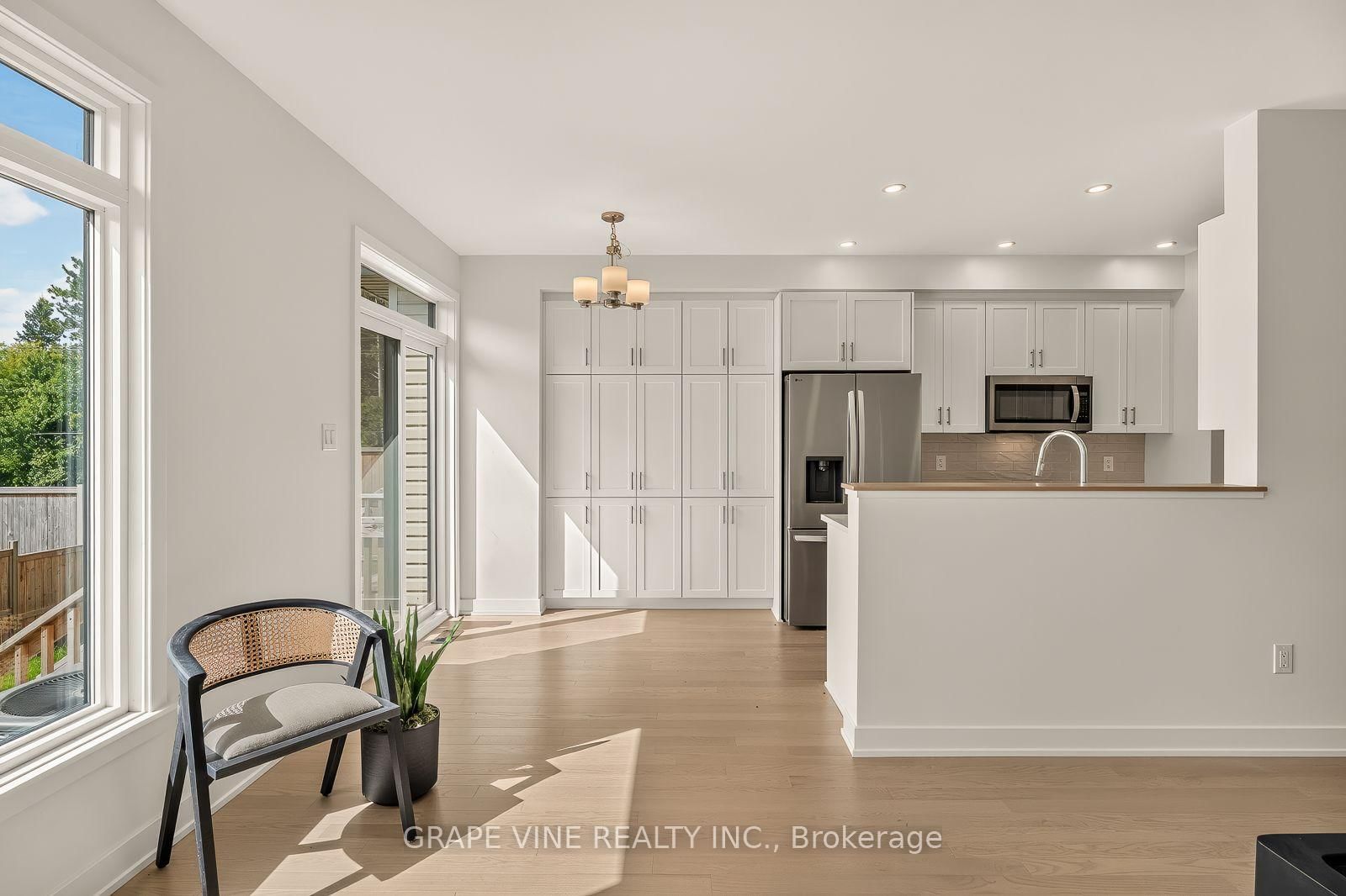 451 Haresfield Court • Ottawa, ON photo 15