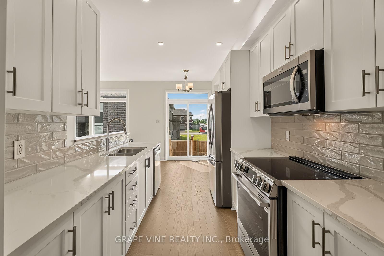 451 Haresfield Court • Ottawa, ON photo 17