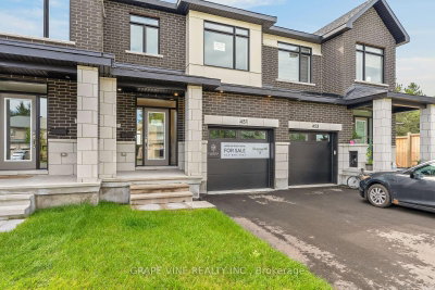 451 Haresfield Court • Ottawa, ON photo 2
