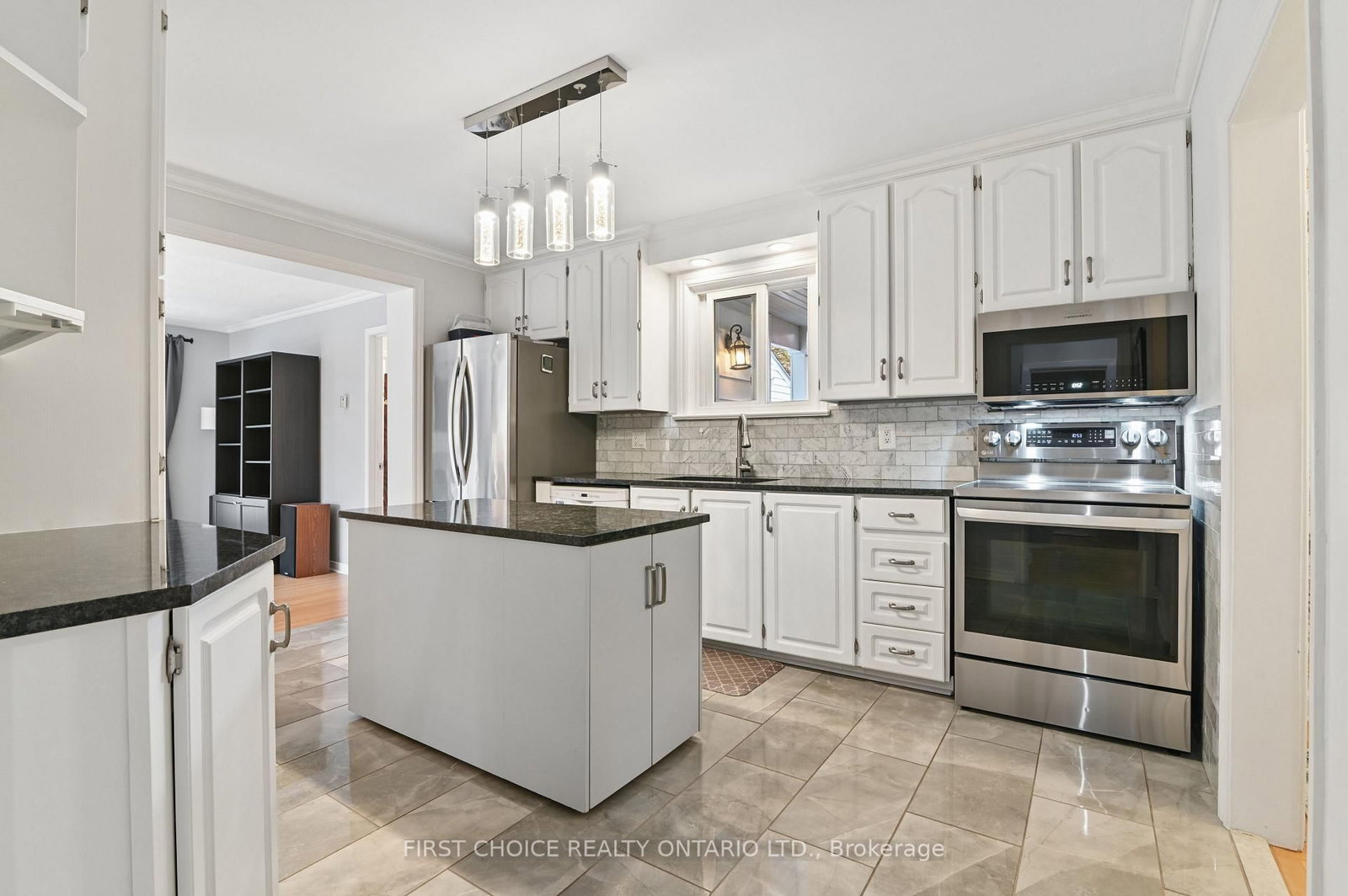 171 Fanshaw Avenue • Ottawa, ON photo 10