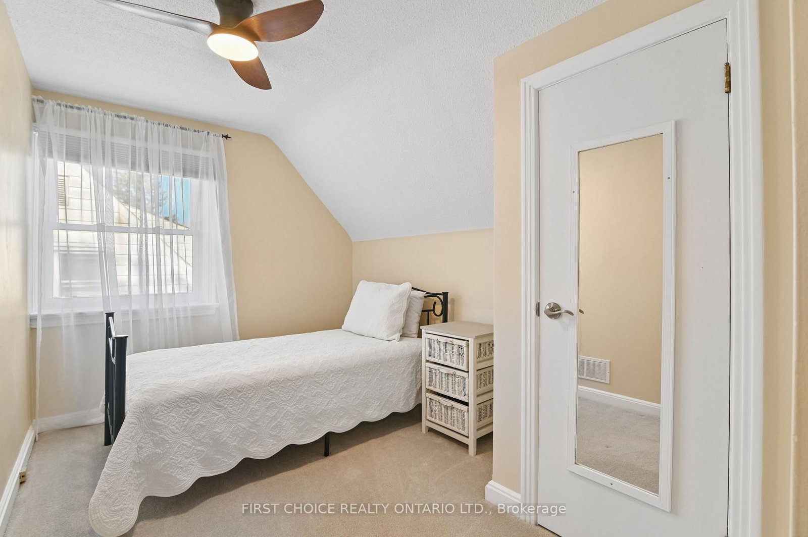 171 Fanshaw Avenue • Ottawa, ON photo 25