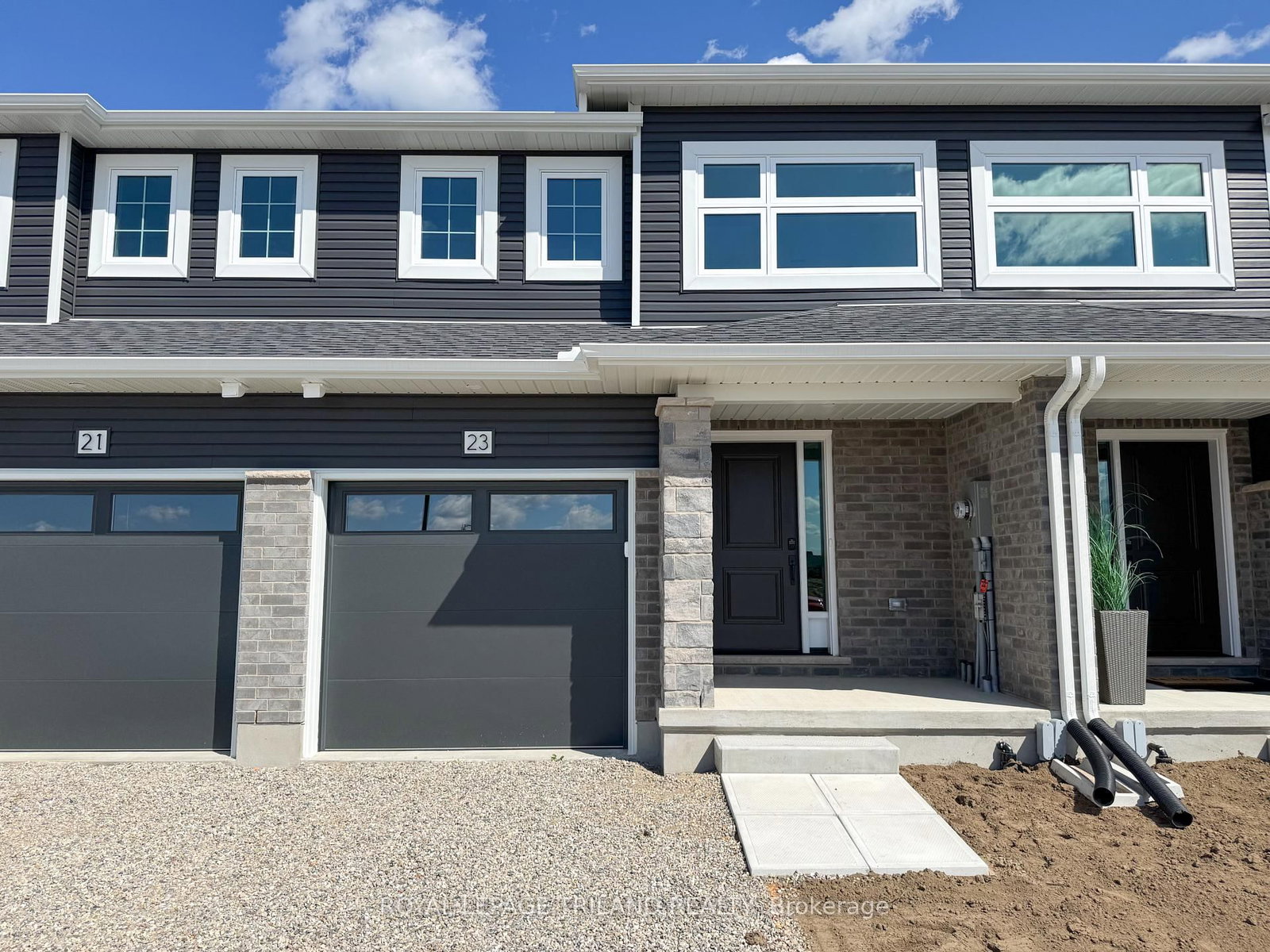 23 Kiln Lane • St. Thomas, ON photo 1
