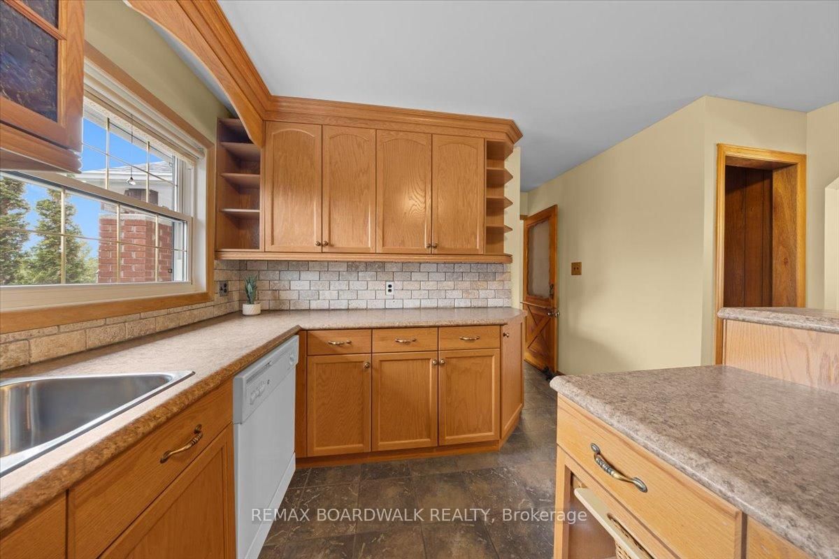 815 Christie Lake Road • Perth, ON photo 12