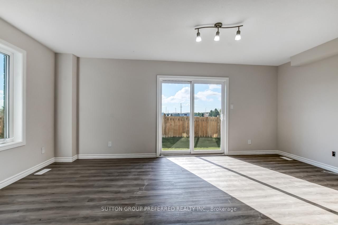 371 KENNINGTON Way • London South, ON photo 9