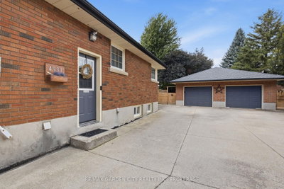 4993 RENDALL Crescent • Niagara Falls, ON photo 5