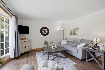 4993 RENDALL Crescent • Niagara Falls, ON photo 9
