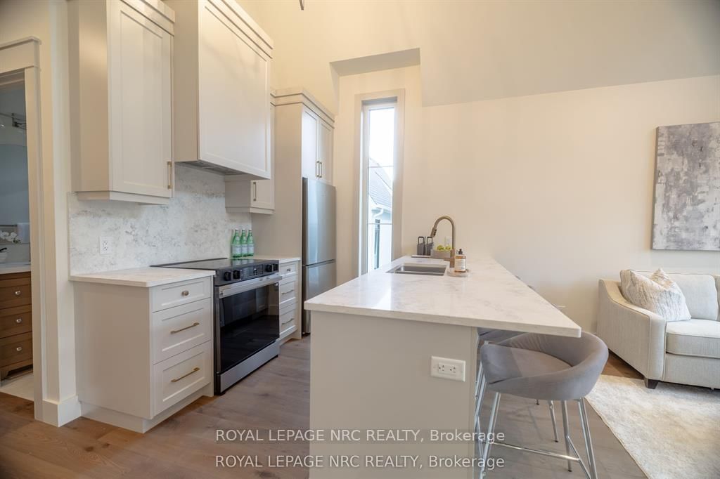 281 ELMWOOD Avenue • Fort Erie, ON photo 8