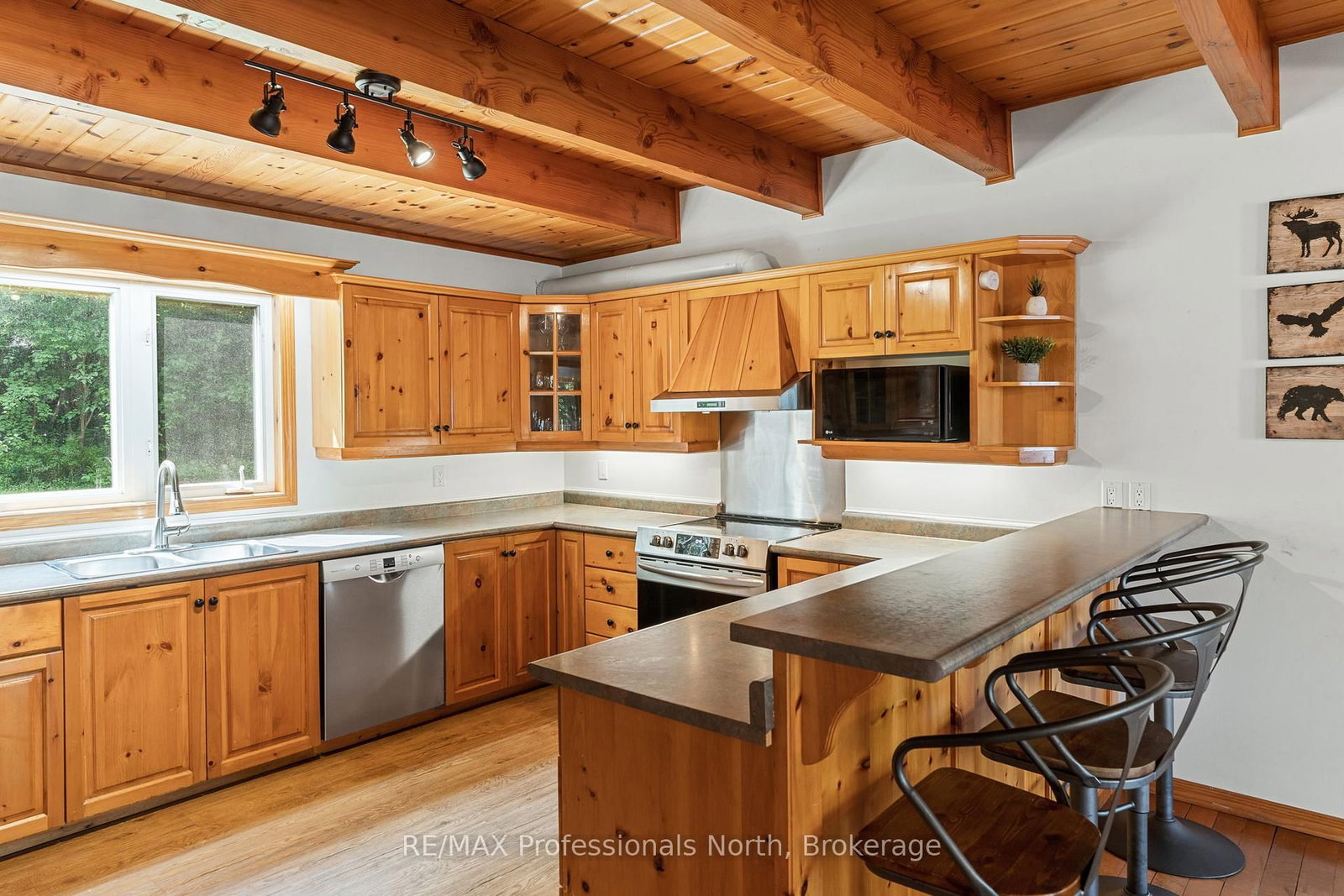 17102 Highway 35 • Algonquin Highlands, ON photo 10