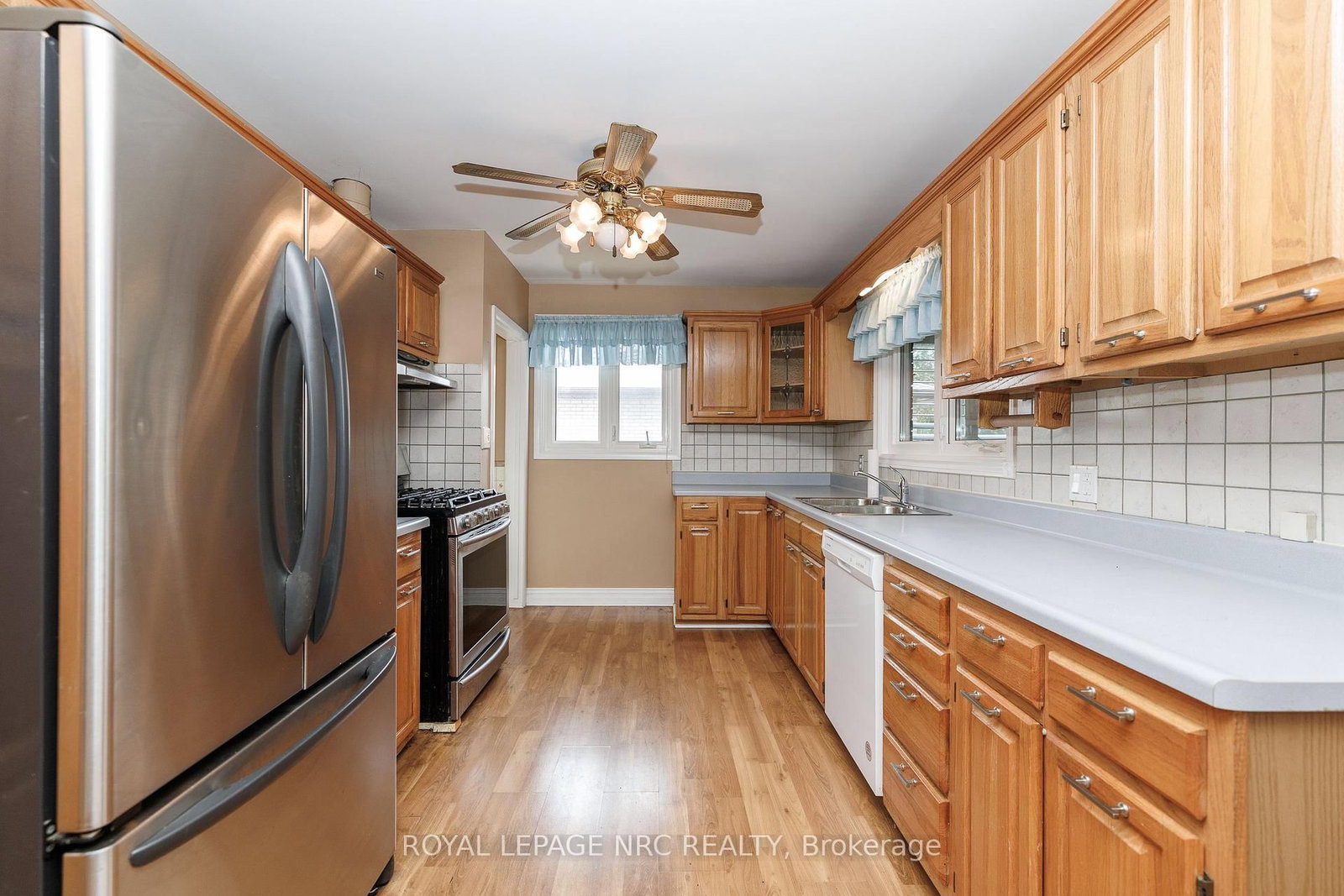 15 Memorial Park Drive • Welland, ON photo 16