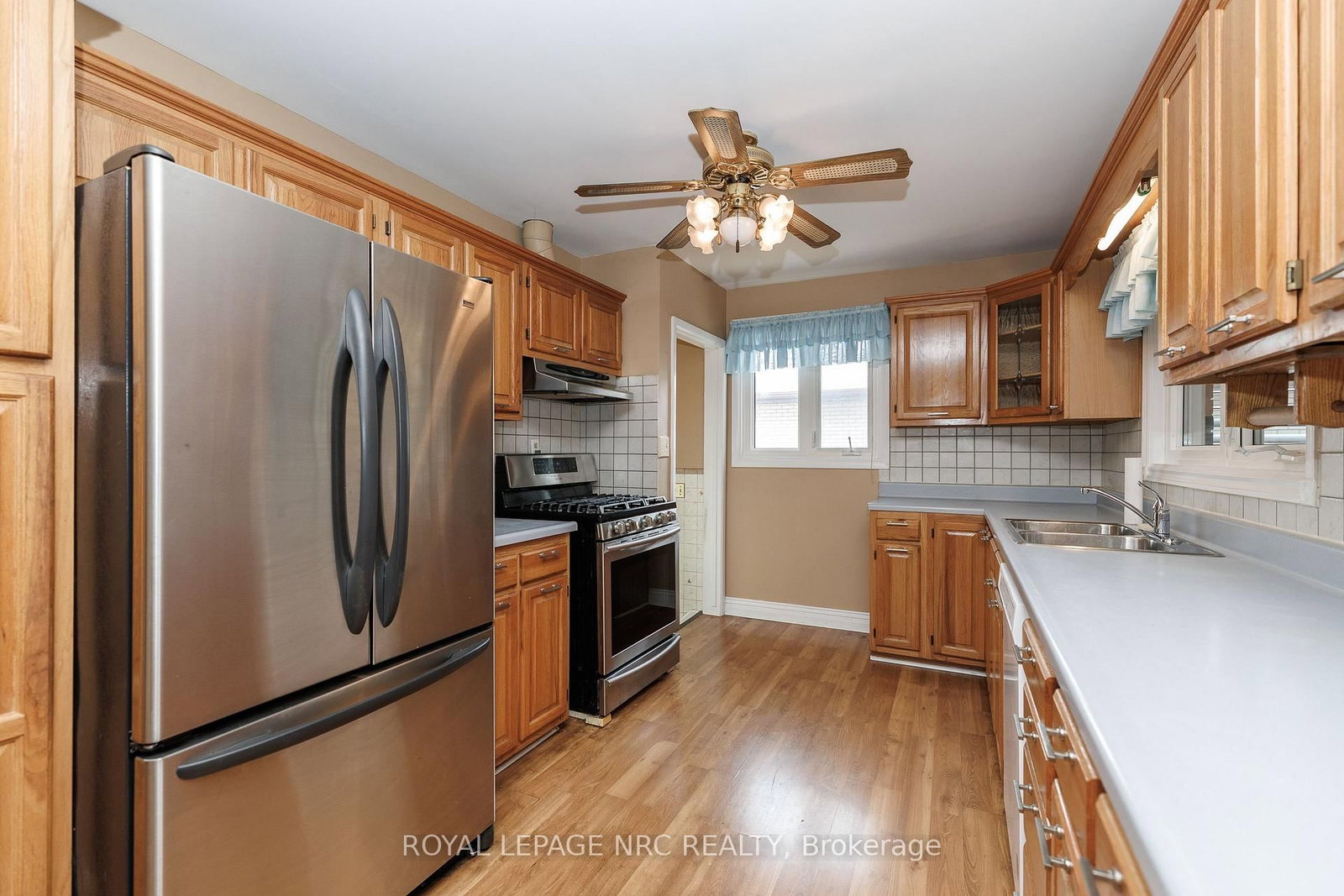 15 Memorial Park Drive • Welland, ON photo 17