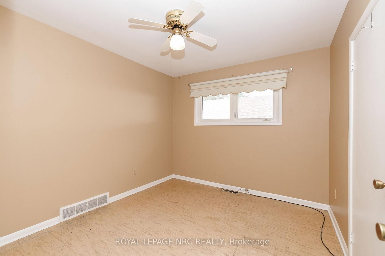 15 Memorial Park Drive • Welland, ON photo 20