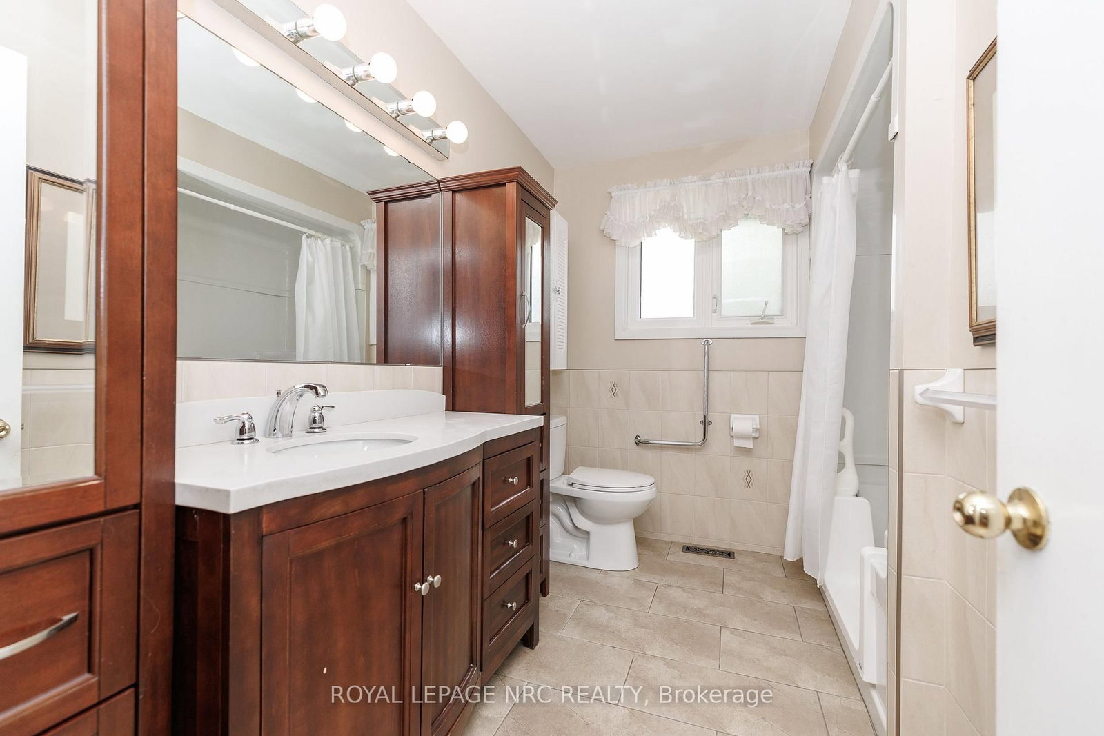 15 Memorial Park Drive • Welland, ON photo 22