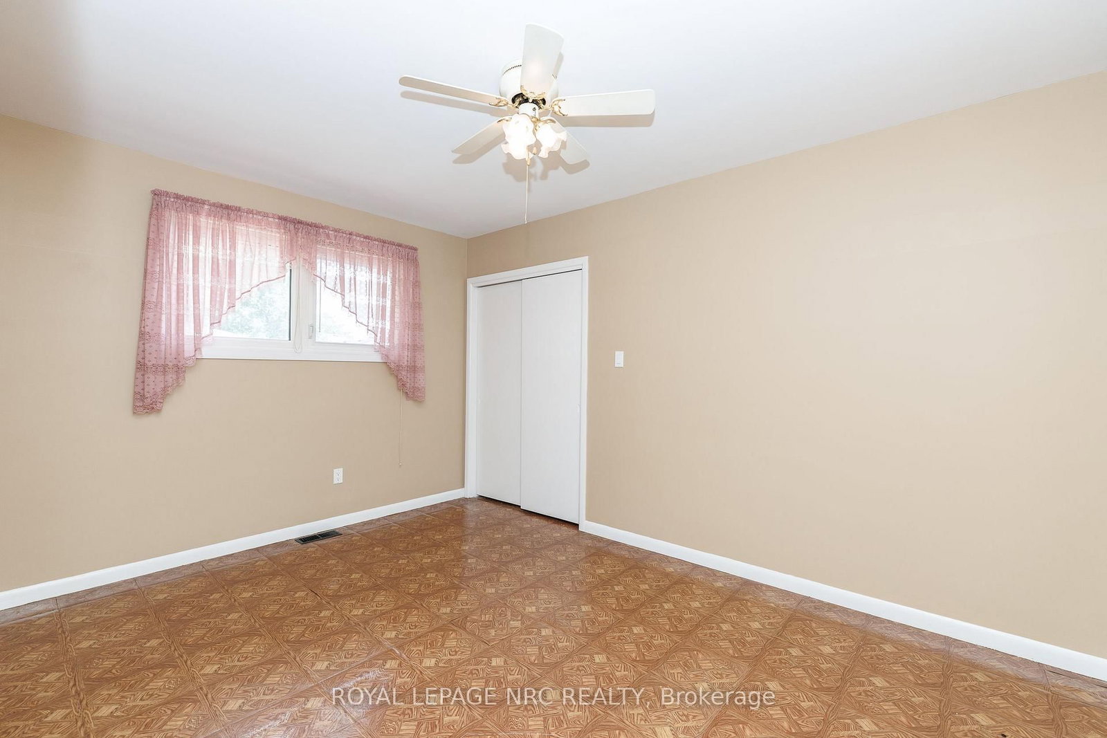 15 Memorial Park Drive • Welland, ON photo 24