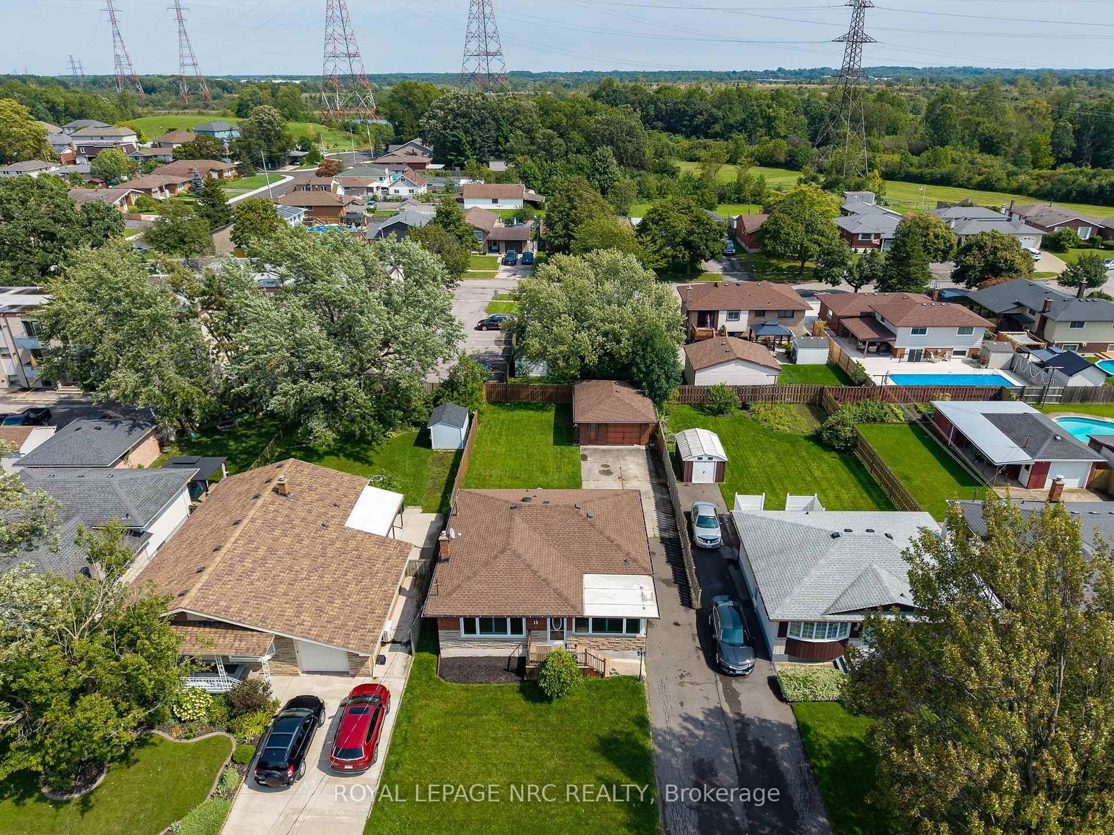 15 Memorial Park Drive • Welland, ON photo 33