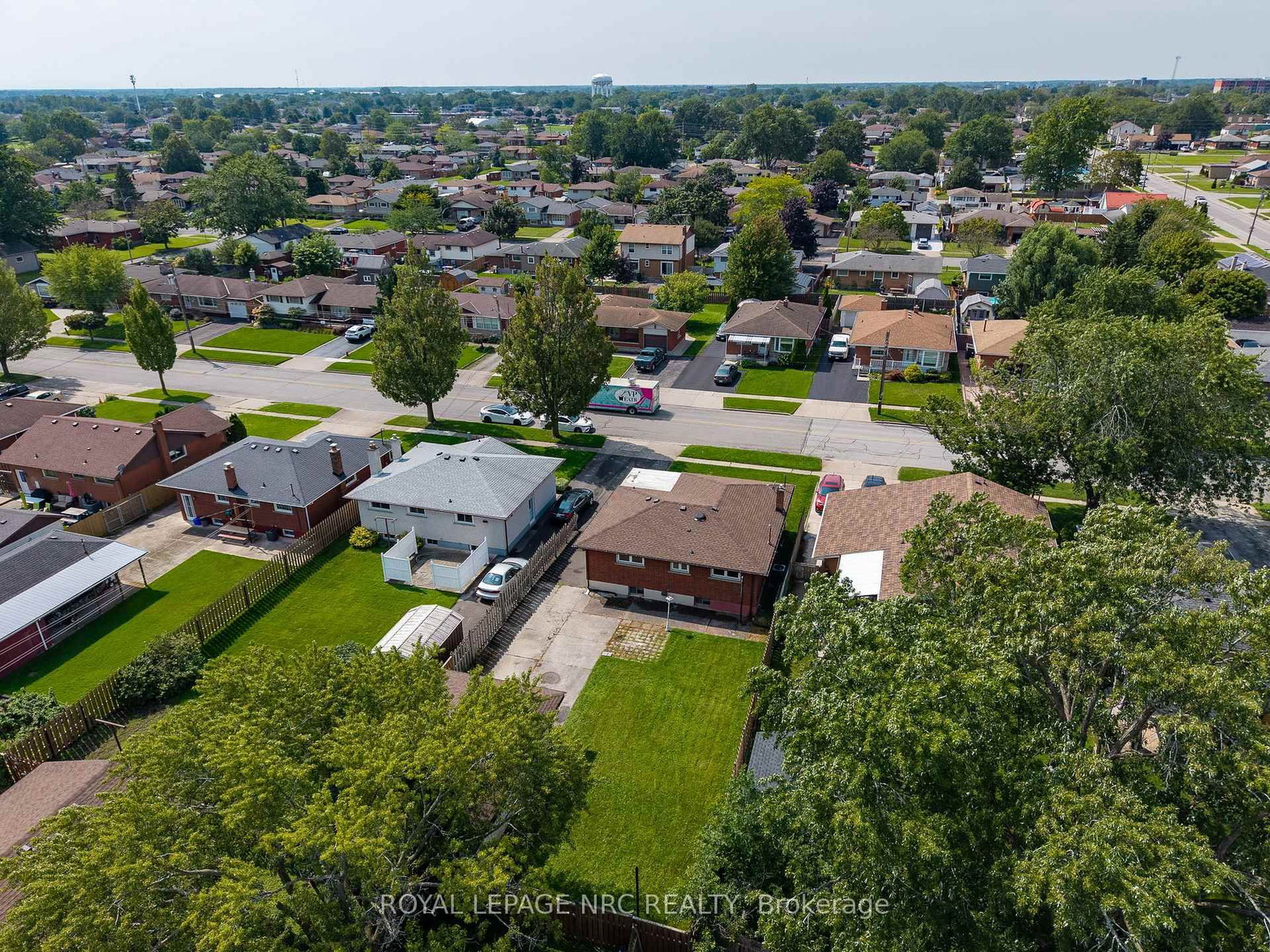 15 Memorial Park Drive • Welland, ON photo 37