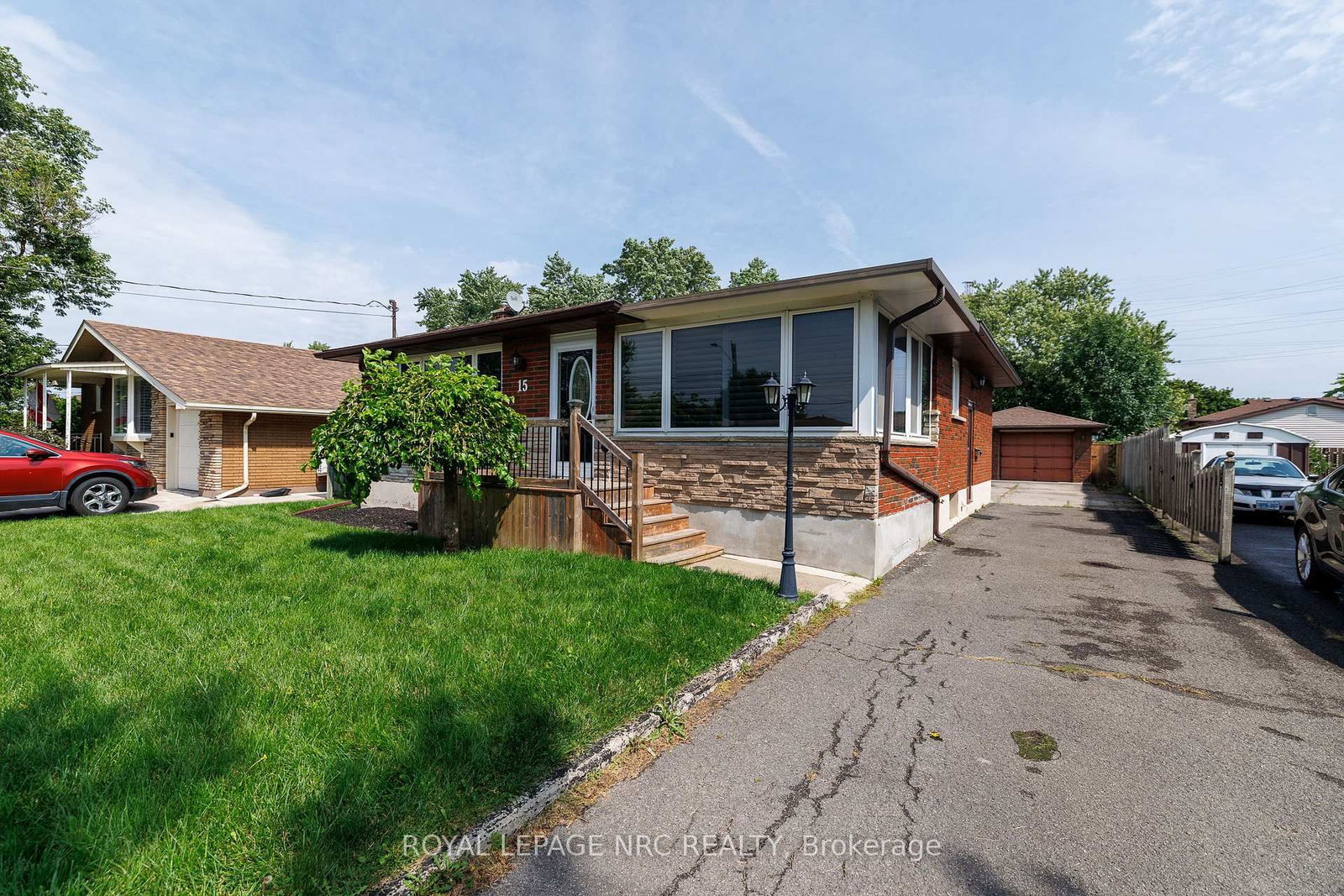 15 Memorial Park Drive • Welland, ON photo 6