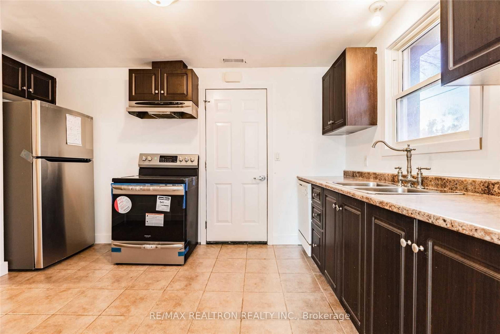26 Florence Street • Chatham-Kent, ON photo 14