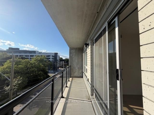 F412 - 275 Larch Street
