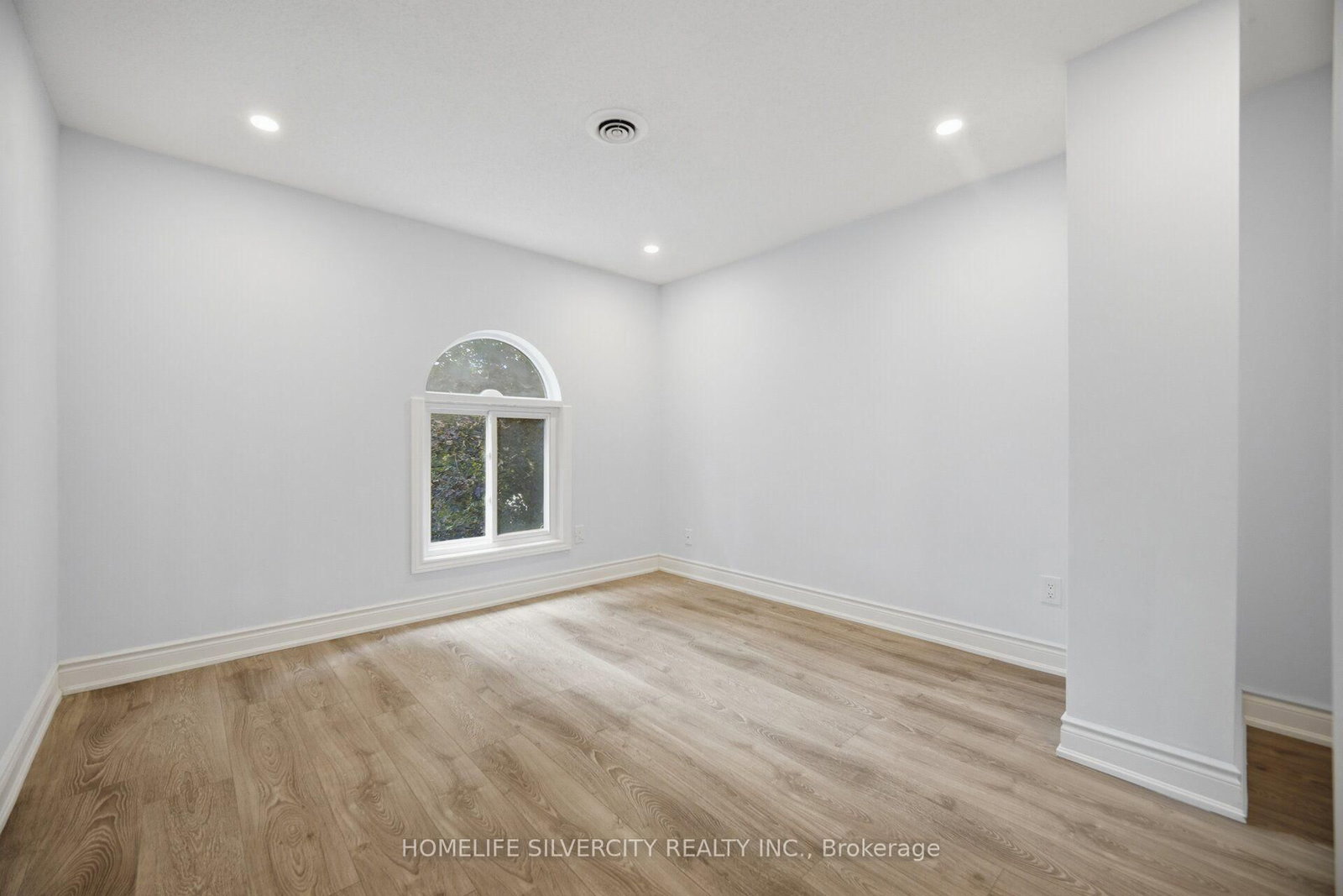 731 Elgin Street N • Cambridge, ON photo 12