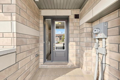 115 Corley Street E • Kawartha Lakes, ON photo 4