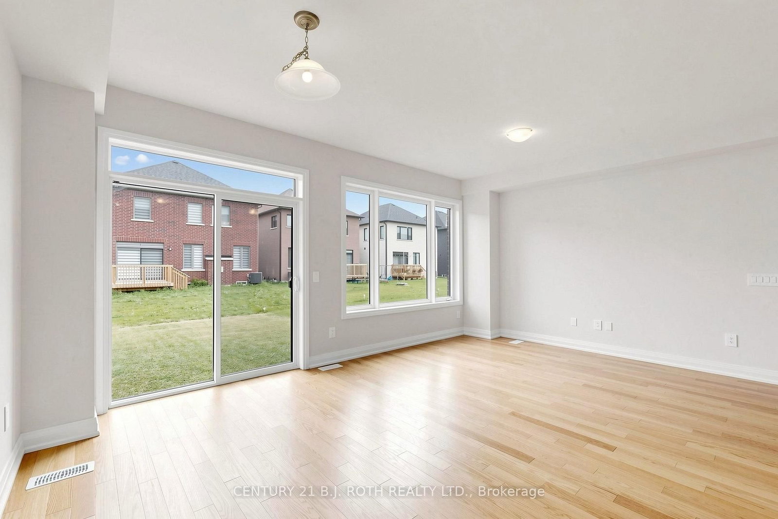 115 Corley Street E • Kawartha Lakes, ON photo 9