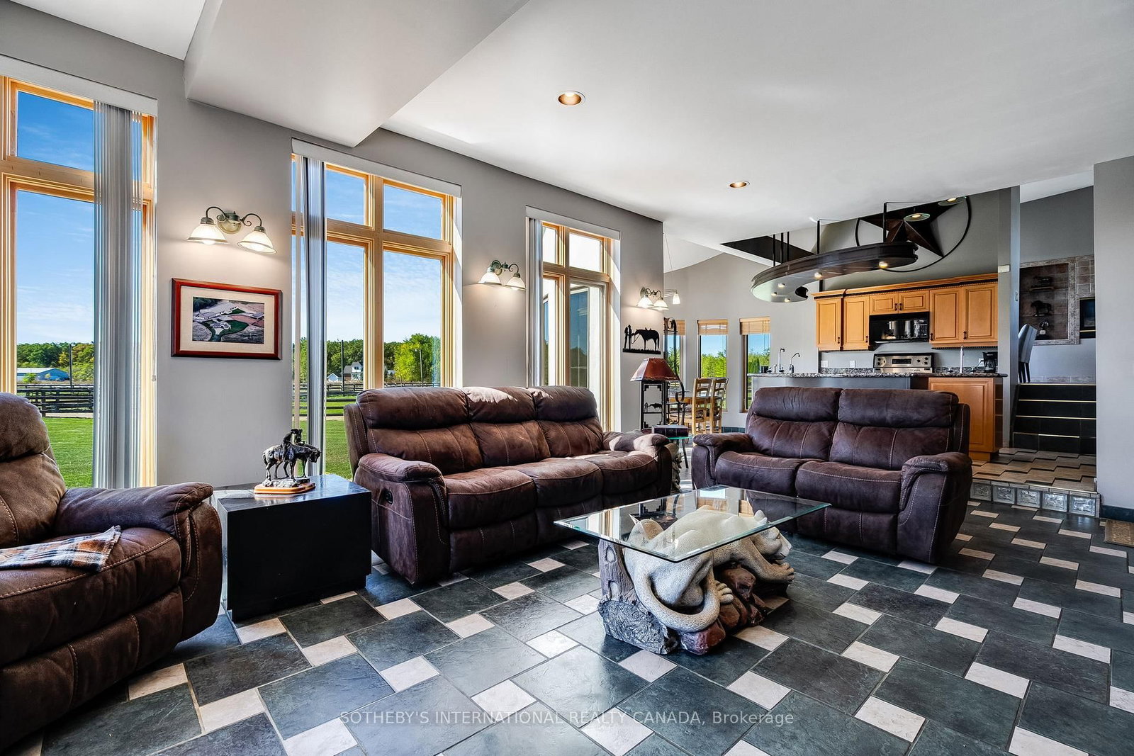 4965 4th Concession • Amherstburg, ON photo 9