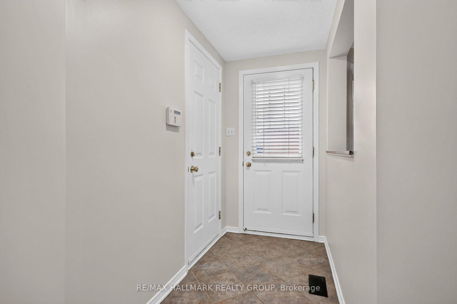 44 Drumso Street • Ottawa, ON photo 4