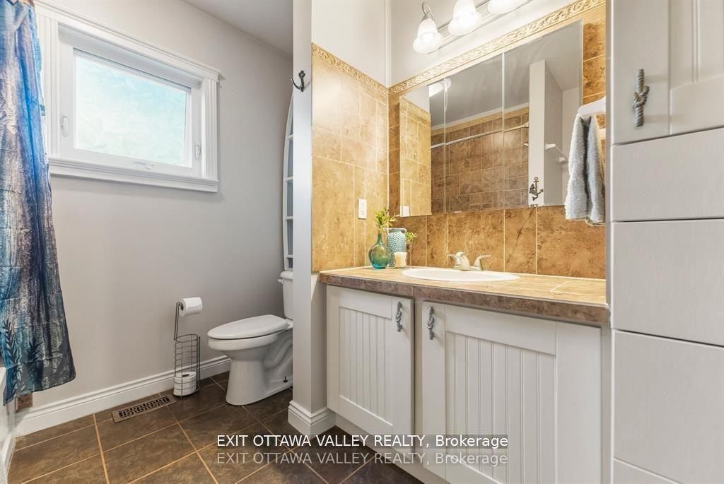 44 Lacroix Bay Road • Westmeath, ON photo 19