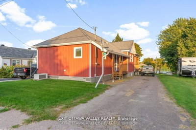 44 Lacroix Bay Road • Westmeath, ON photo 2