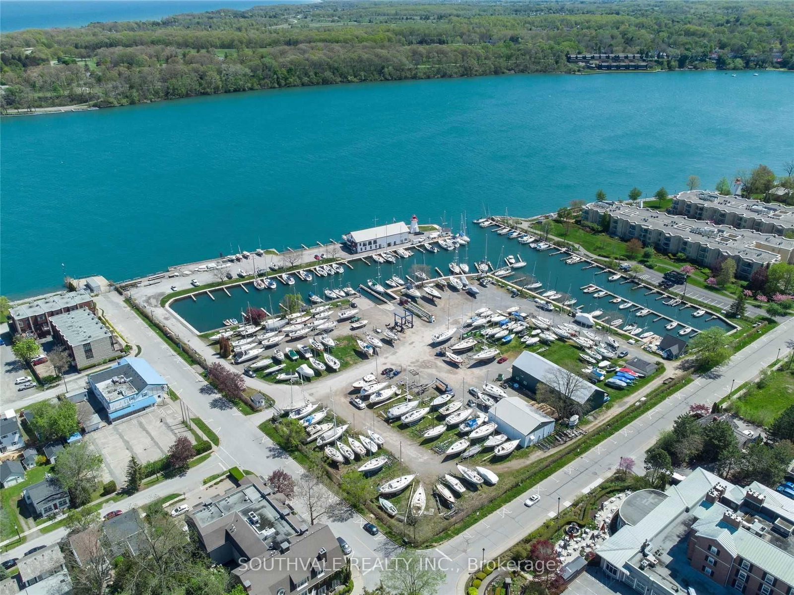 305 Centre Street • Niagara-on-the-Lake, ON photo 29