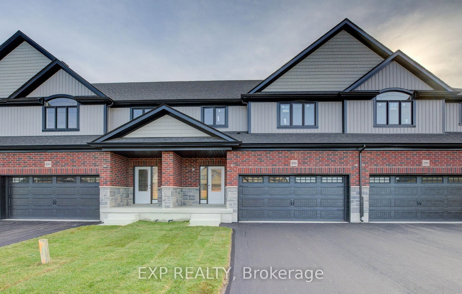 231 applewood Street • Blandford-Blenheim, ON photo 1