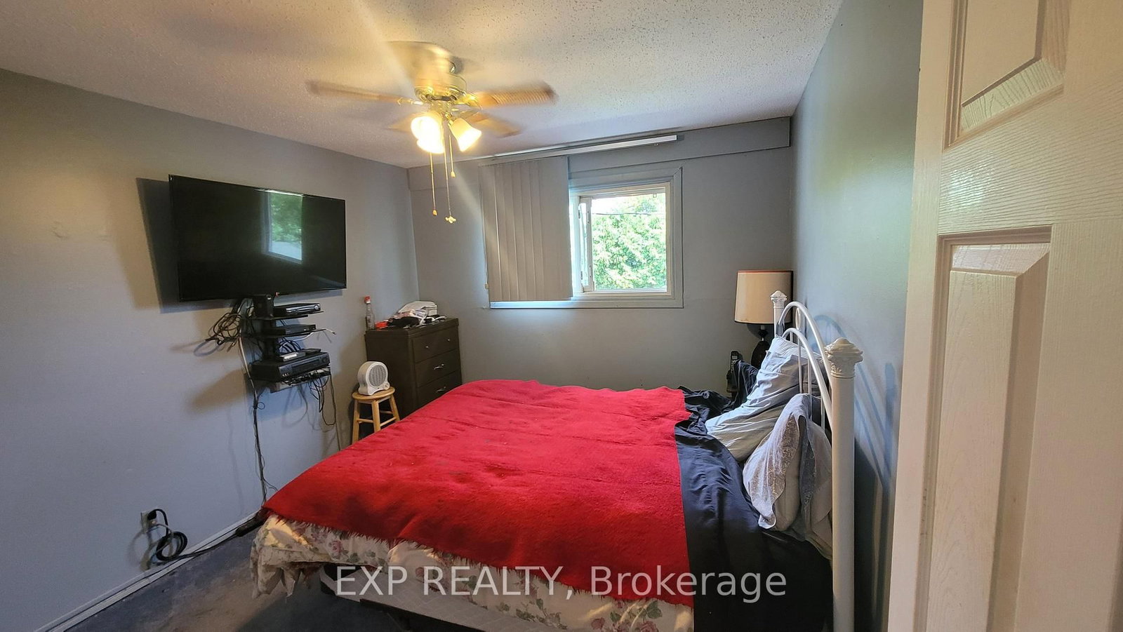 1747 Heron Road • Ottawa, ON photo 15