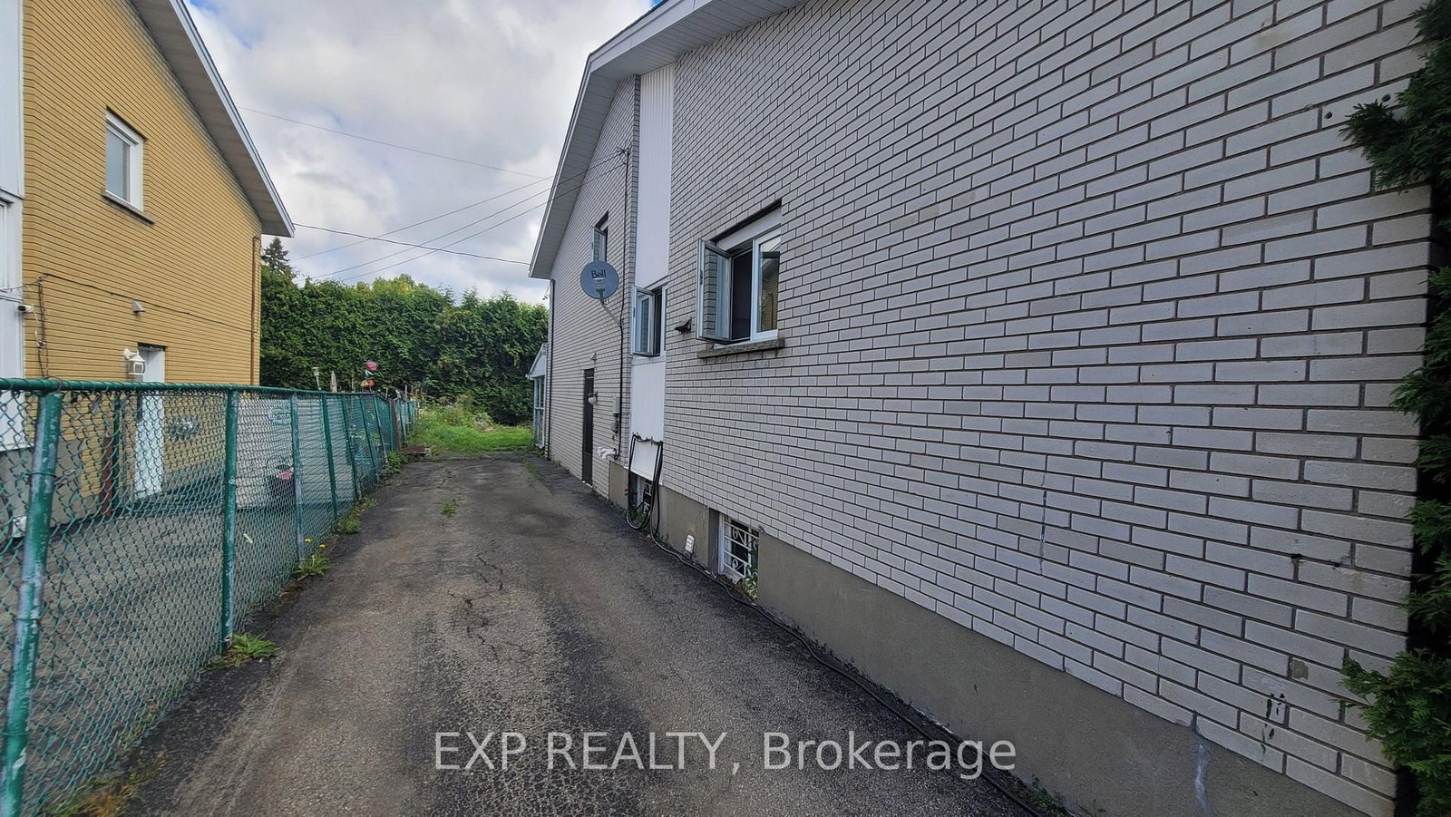 1747 Heron Road • Ottawa, ON photo 33