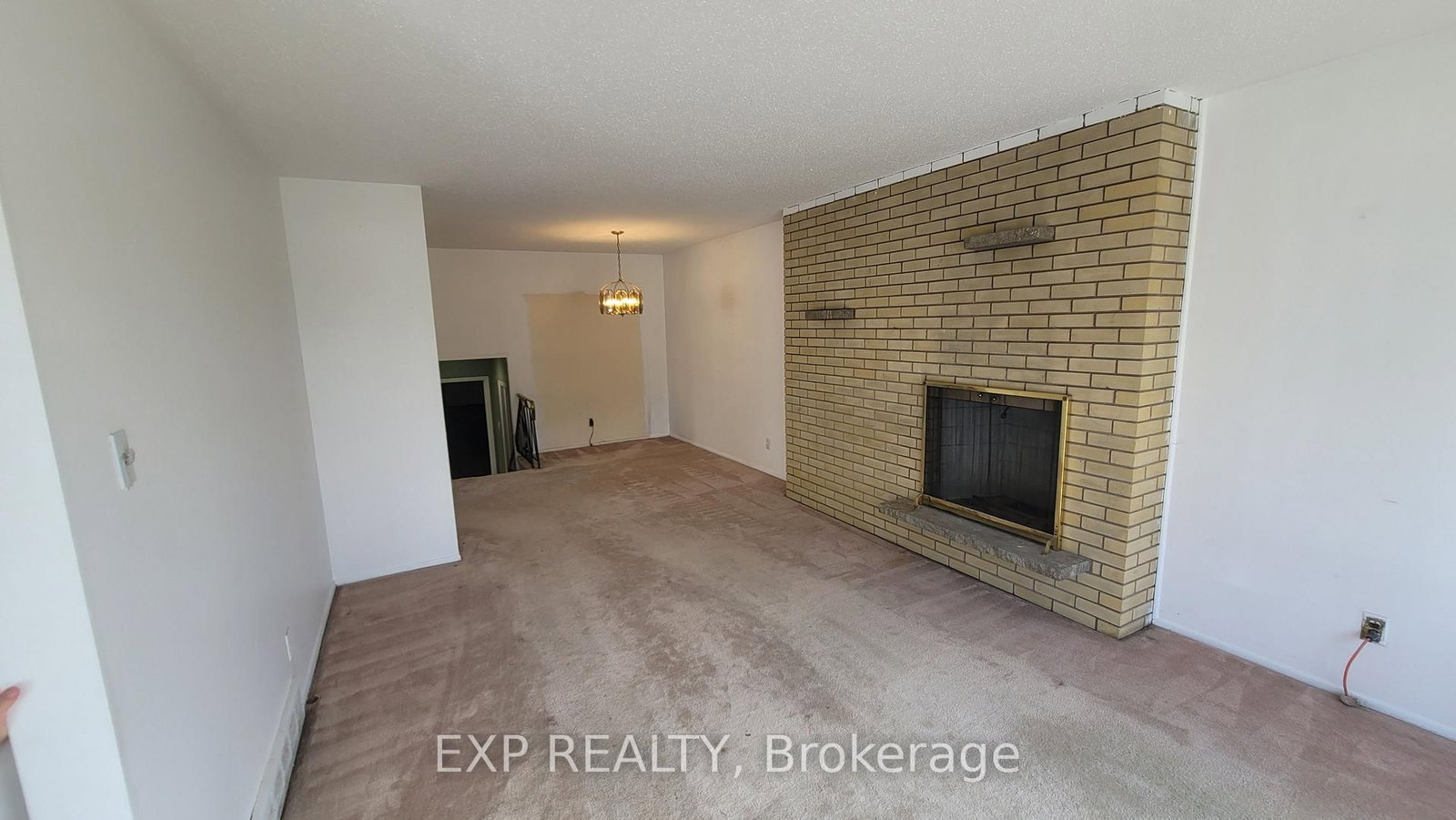1747 Heron Road • Ottawa, ON photo 4