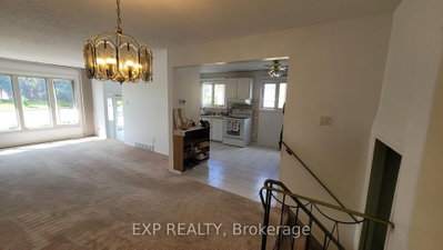 1747 Heron Road • Ottawa, ON photo 6