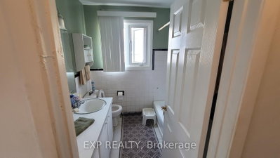 1747 Heron Road • Ottawa, ON photo 8
