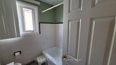 1747 Heron Road • Ottawa, ON photo 9