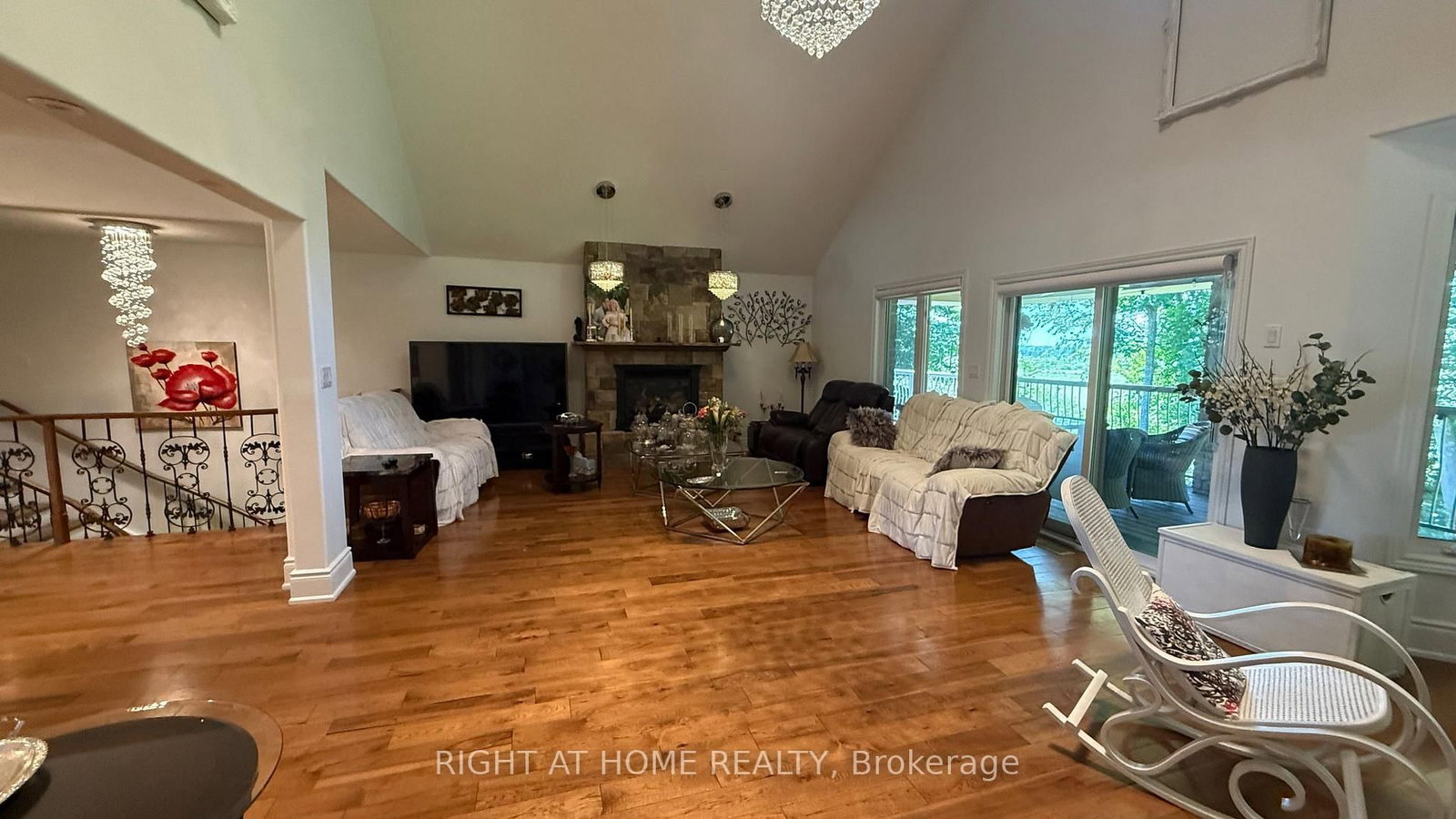 1453 MILLENIUM Court • Kingston, ON photo 10