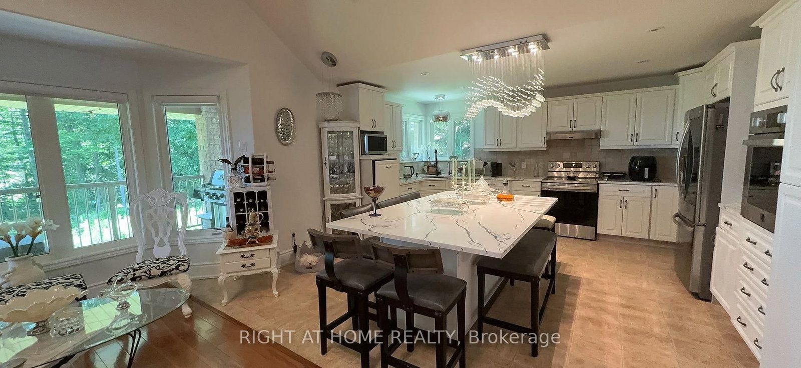1453 MILLENIUM Court • Kingston, ON photo 13