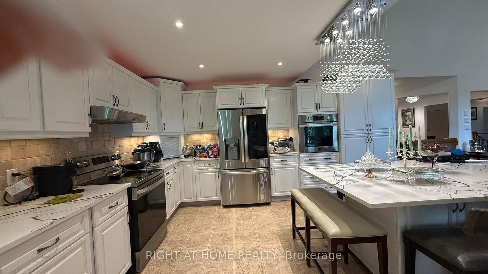 1453 MILLENIUM Court • Kingston, ON photo 17