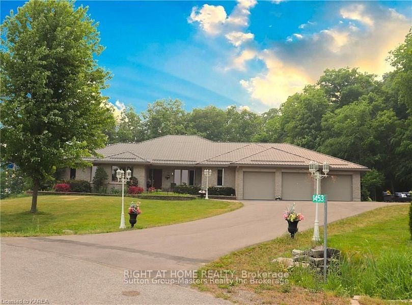 1453 MILLENIUM Court • Kingston, ON photo 5