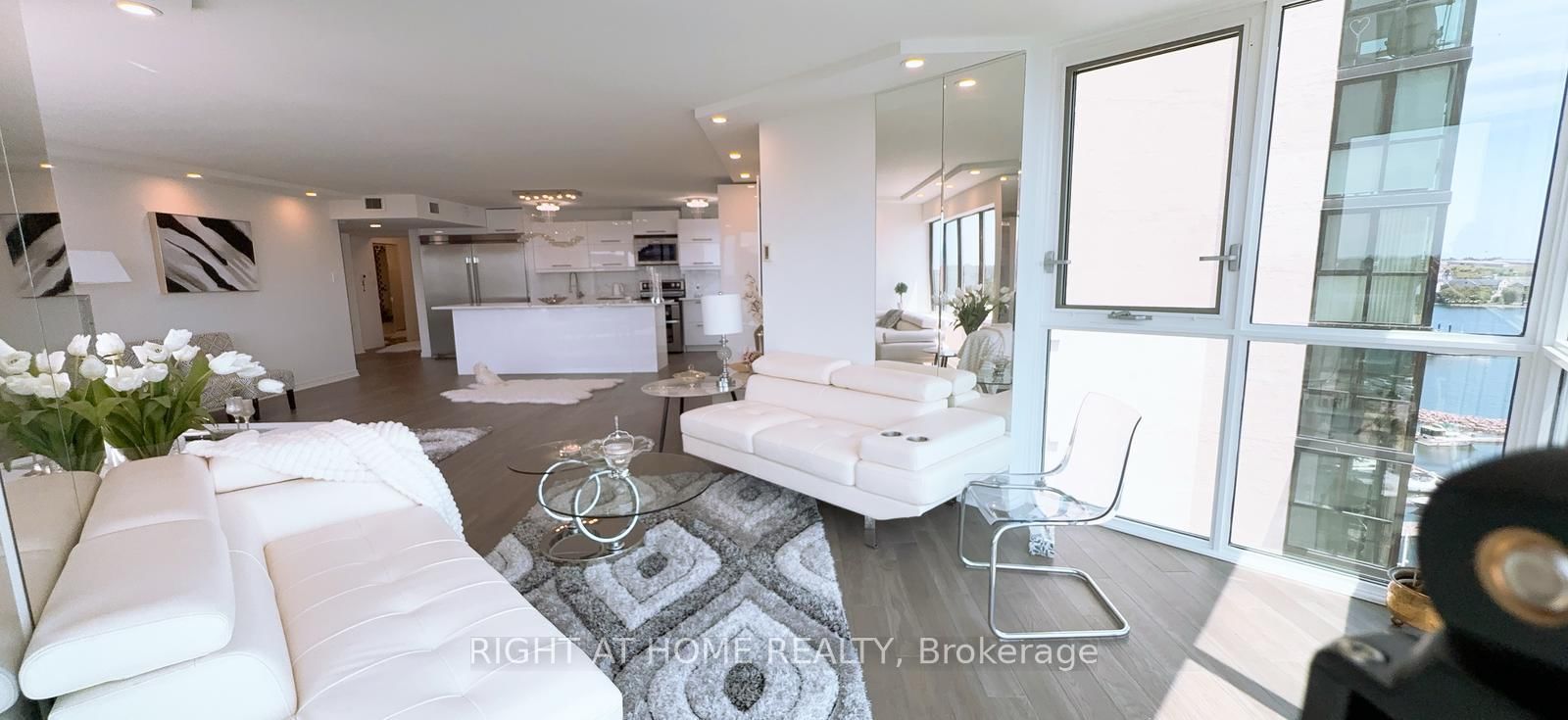 185 ONTARIO Street • #1301 • Kingston, ON photo 4