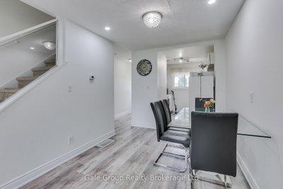 105 Springbank Avenue E • #9 • Woodstock, ON photo 9