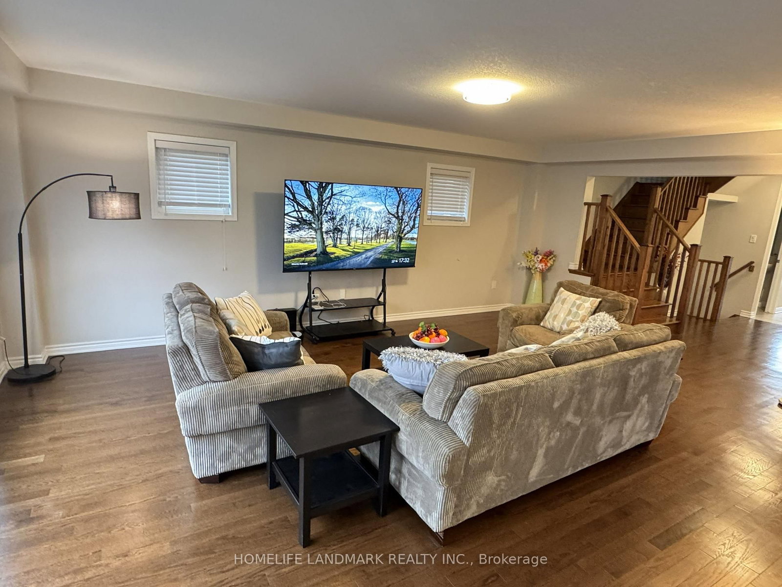 67 Pointer Street • Cambridge, ON photo 8