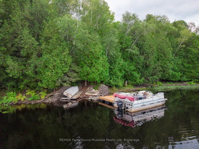 31 Ladds Road • Whitestone, ON photo 9