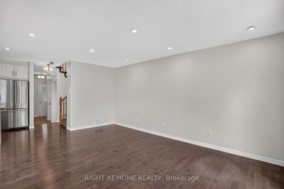 32 Saffron Court • Ottawa, ON photo 9