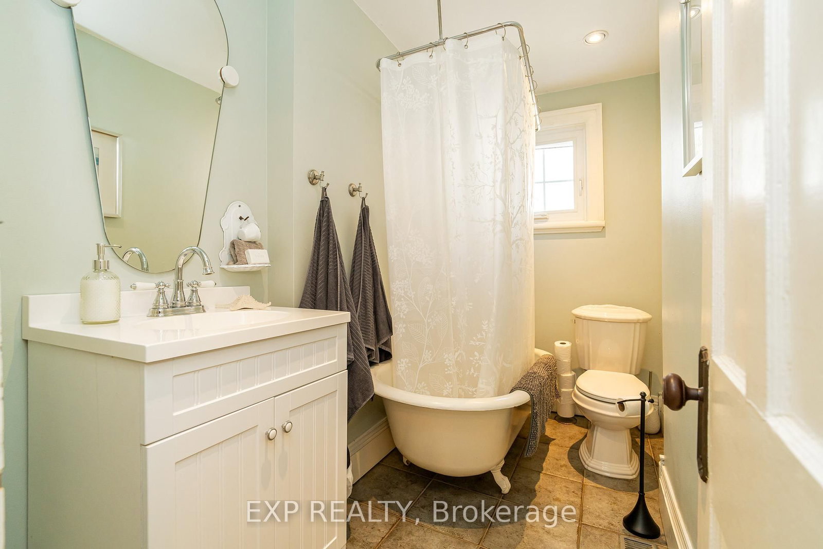 45 King Street • Rideau Lakes, ON photo 28